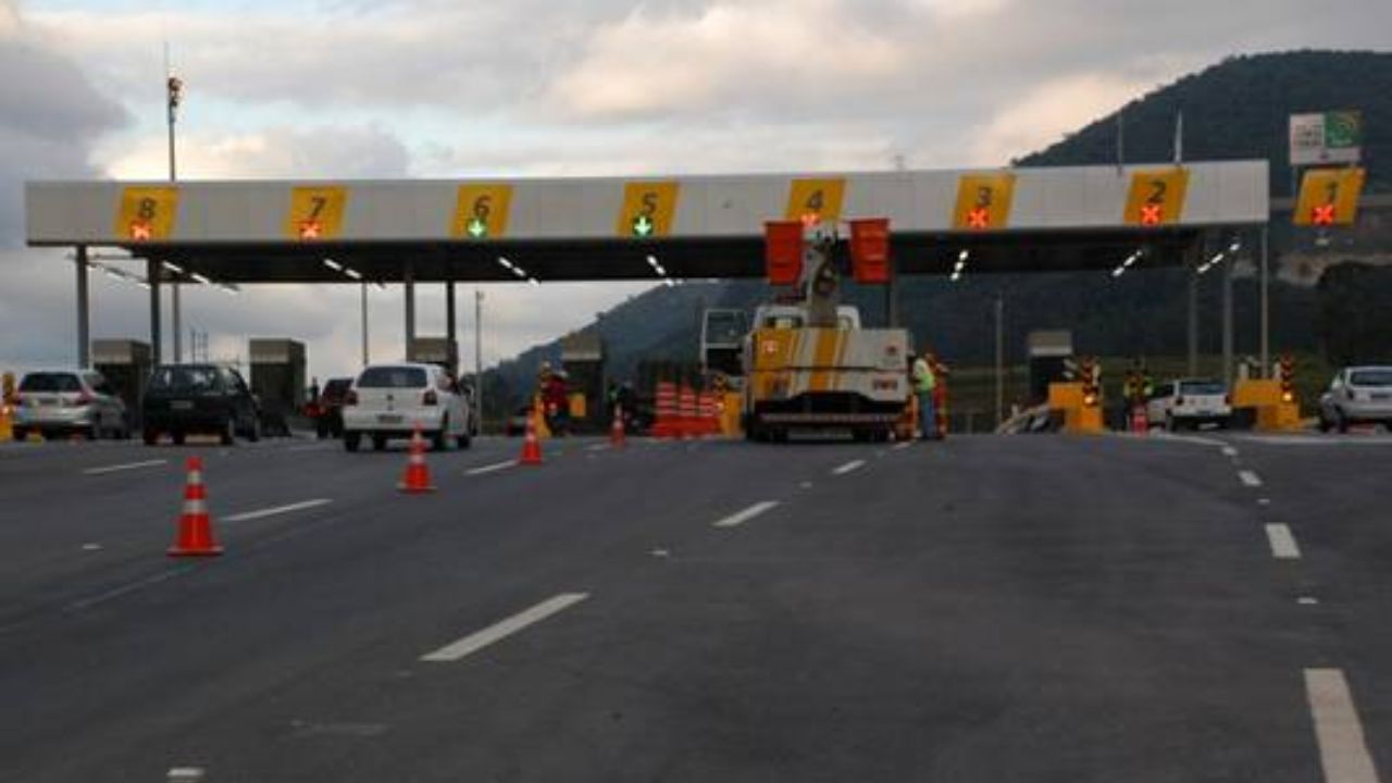 Bandidos armados assaltam pedágio no Rodoanel em Carapicuíba