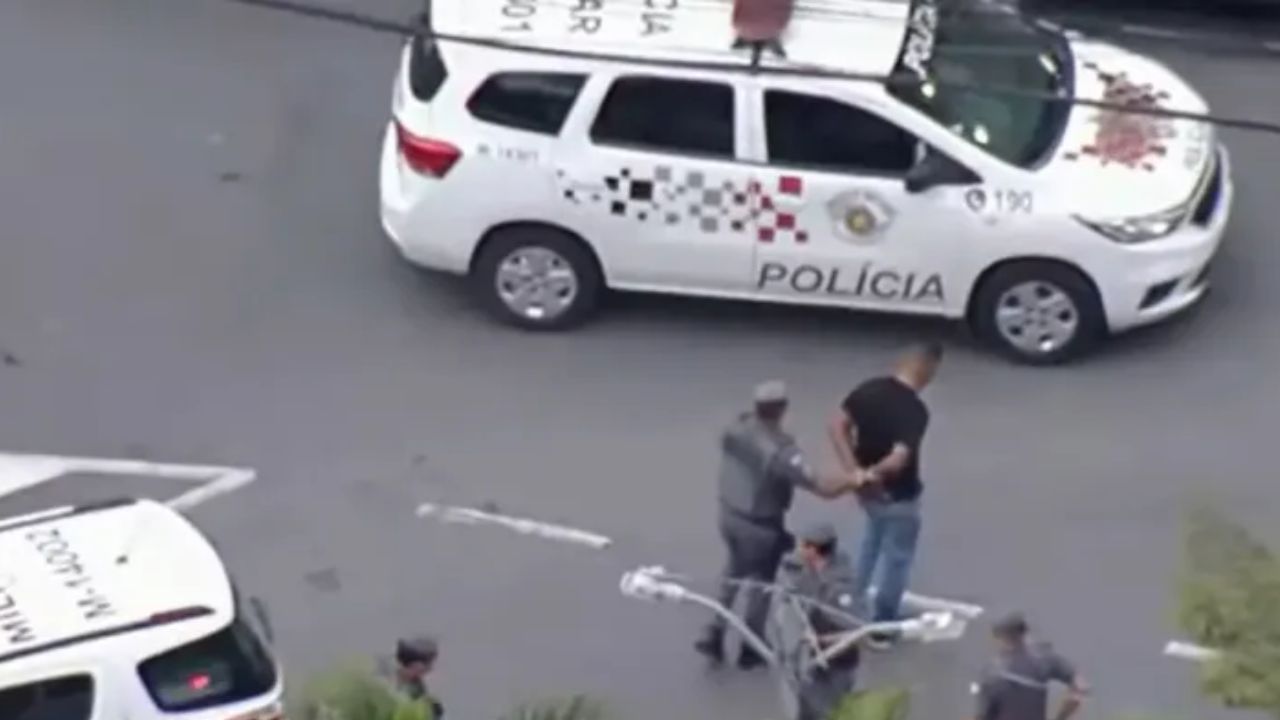 🚨 Perseguição Policial em Carapicuíba Termina com Suspeito Preso