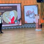 Patrícia Abravanel se submete à “máquina do tempo” com Dr. Luiz Teixeira da Silva Junior Patricia Abravanel se submete a procedimento estético