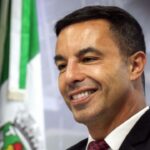 Legislativo de Osasco Homenageia Ex-Prefeito Rogério Lins com Cartão de Prata Legislativo reconhecerá trabalho de ex-prefeito de Osasco