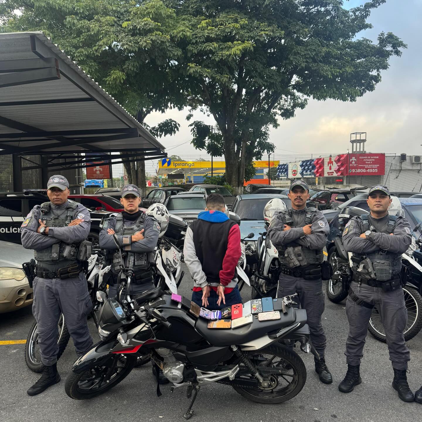 Suspeito é preso com celulares roubados e arma na Zona Sul de São Paulo