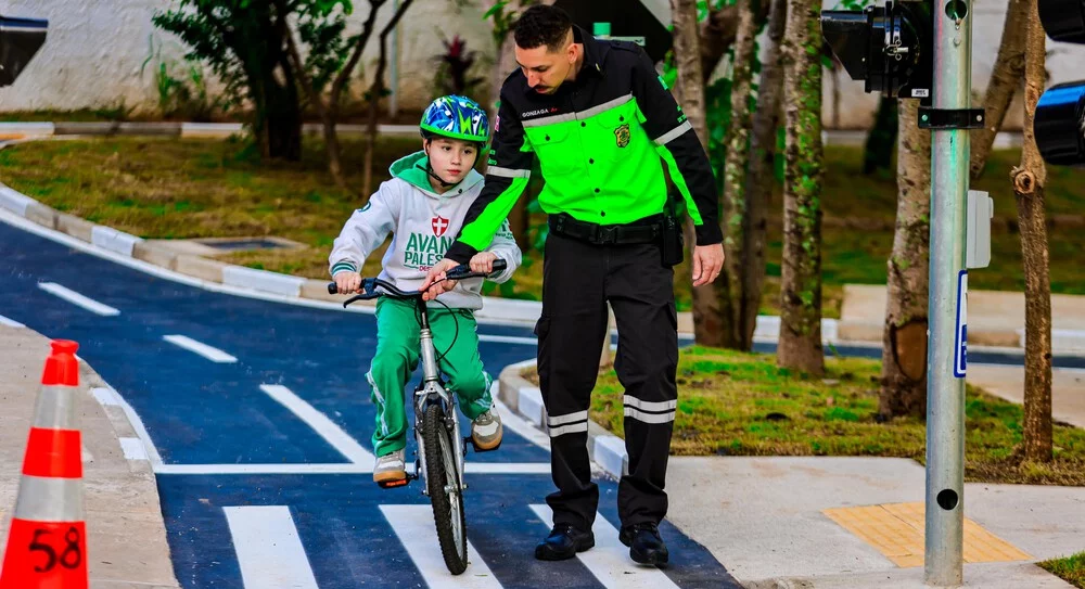 Osasco inaugura circuito educativo para promover segurança no trânsito entre crianças