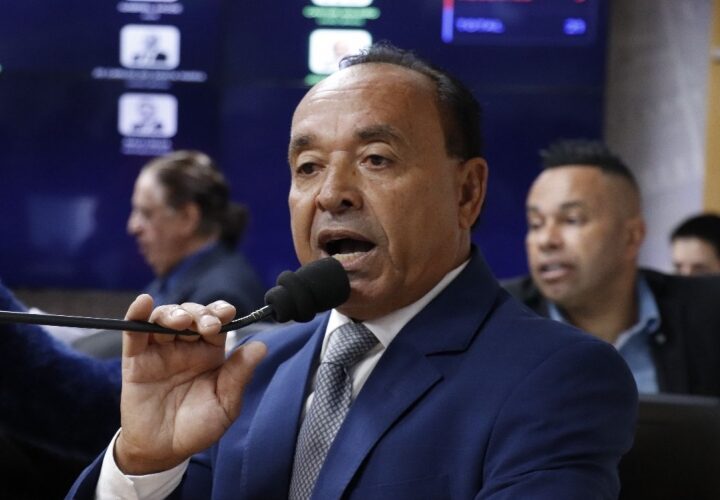 Zé Carlos Santa Maria volta para a Câmara  assume cadeira