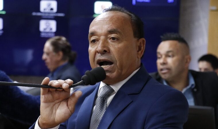 Zé Carlos Santa Maria volta para a Câmara  assume cadeira