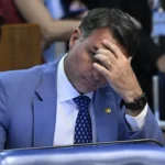 10 escândalos que mostram por que você não deve votar em Flávio Bolsonaro Crédito: Carlos Moura/Agência Senado