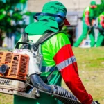 Prefeitura promove ação de limpeza urbana com participação de voluntários Prefeitura promove ação de limpeza urbana com participação de voluntários