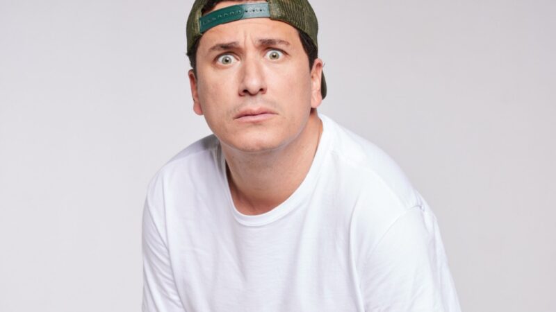 Rafael Portugal traz novo show de stand-up para a Arena de Parnaíba nesta sexta-feira