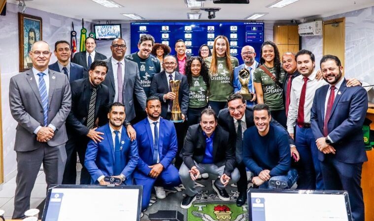 Câmara de Osasco homenageia equipe de vôlei e manifesta apoio à atleta Tifany Abreu